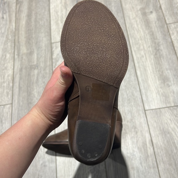 Womens 7.5 boots - Picture 3 of 4